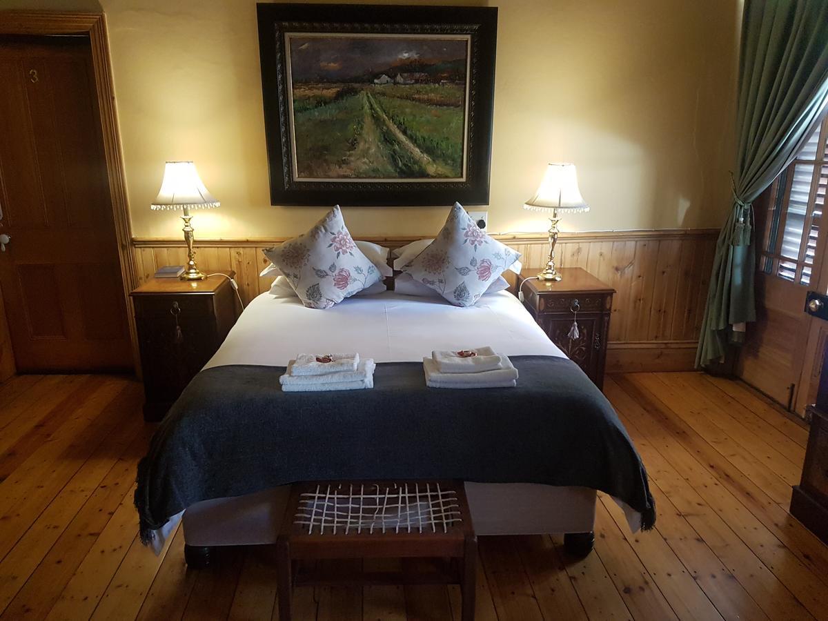 Moonlight Manor Hotel Victoria West Екстериор снимка