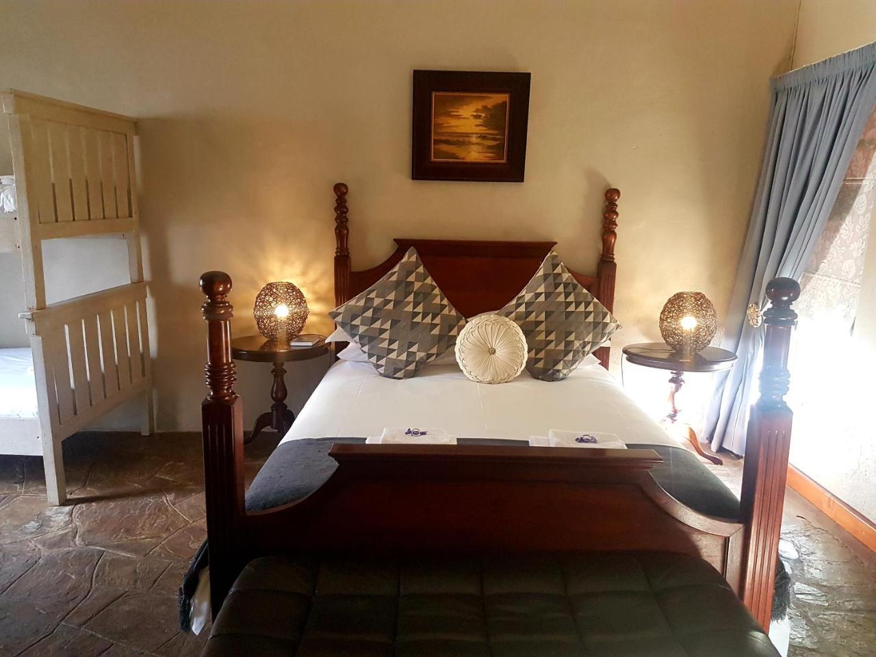 Moonlight Manor Hotel Victoria West Екстериор снимка